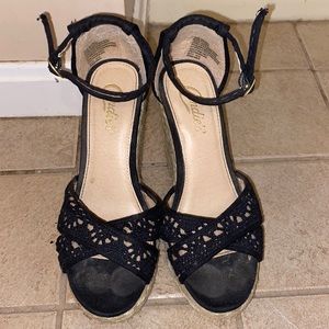 Candie’s wedge sandals